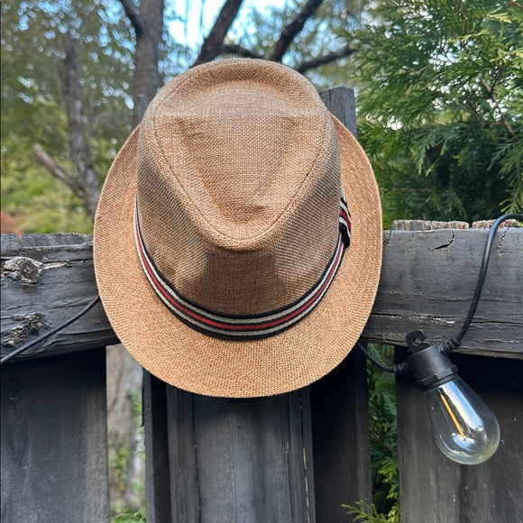 Stylish Tan Fedora with Striped Band - Picture 4 of 9